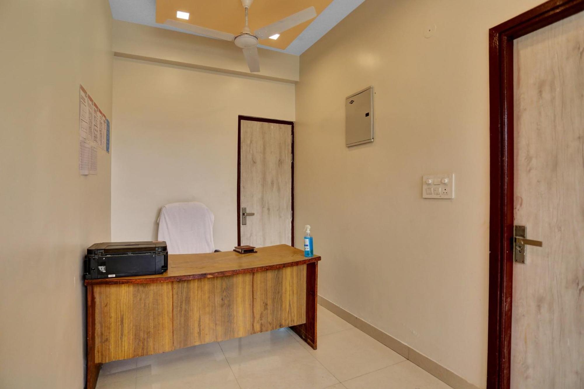 Hotel O Expo View Near Pvr Ansal Plaza 그레이터 노이다 외부 사진